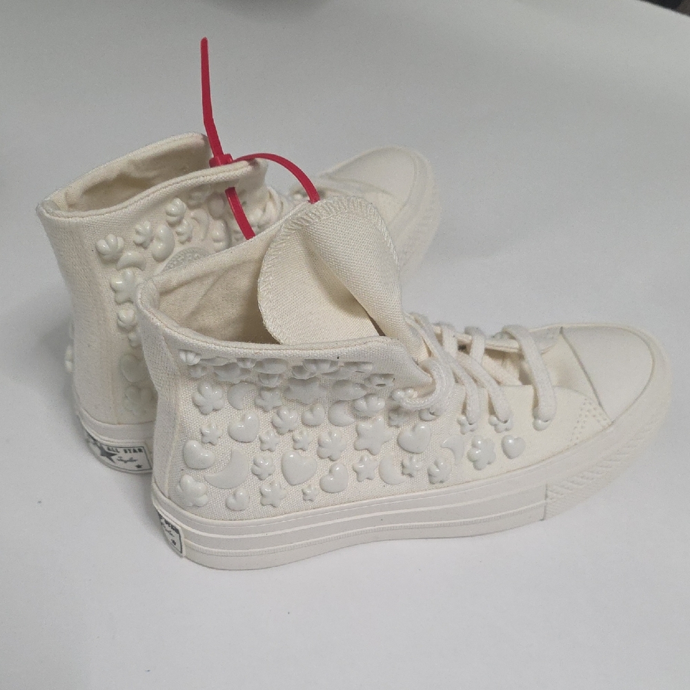 NWT Women's Converse Chuck 70 Hi Y2SLAY MARSHMALLOWS. White. Various Sizes